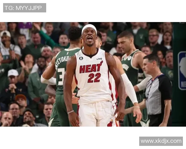 热火与雄鹿第五场激战回顾球员表现与战术分析全景呈现